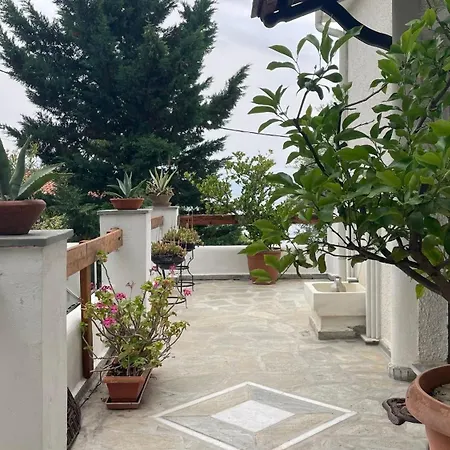 Iris Sea View Villa *